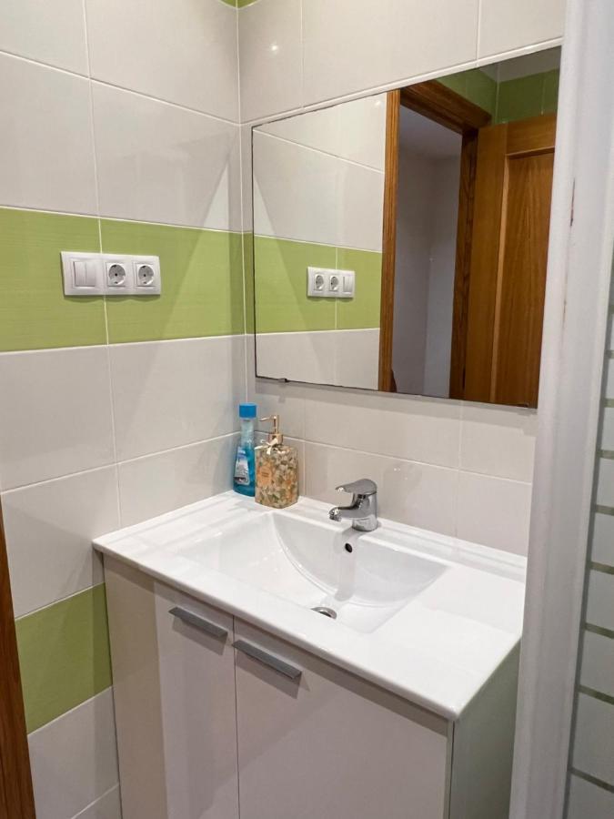 Habitacion Con Bano Privado- En Casa Familiar Beatriz Валенсия Екстериор снимка